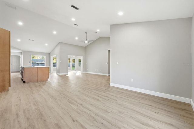 3307 SE 18TH COURT, Ocala, FL 34471