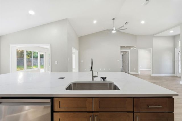 3307 SE 18TH COURT, Ocala, FL 34471