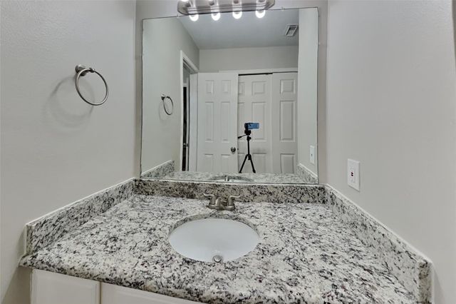 15907 Lausanne Drive, Houston, TX 77070