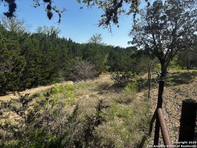 698 N Kahn, Rio Frio, TX 78879