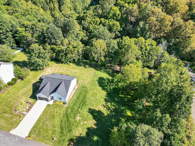 141 Queensgate, Bristol, TN 37620