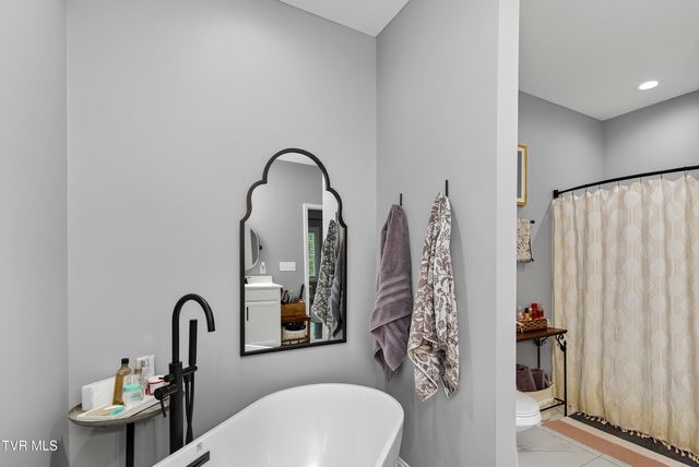 141 Queensgate, Bristol, TN 37620