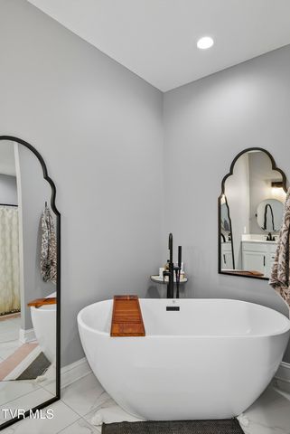 141 Queensgate, Bristol, TN 37620