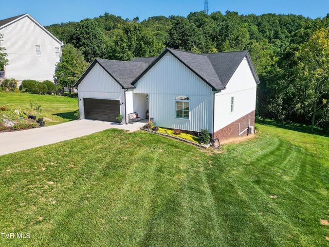 141 Queensgate, Bristol, TN 37620