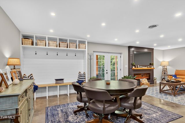 141 Queensgate, Bristol, TN 37620