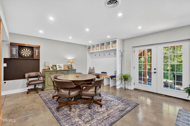 141 Queensgate, Bristol, TN 37620