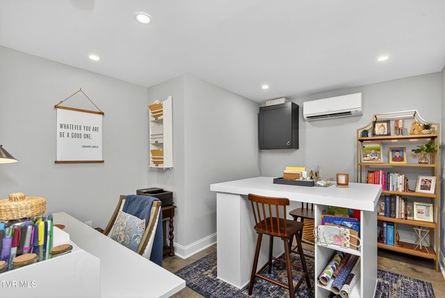 141 Queensgate, Bristol, TN 37620