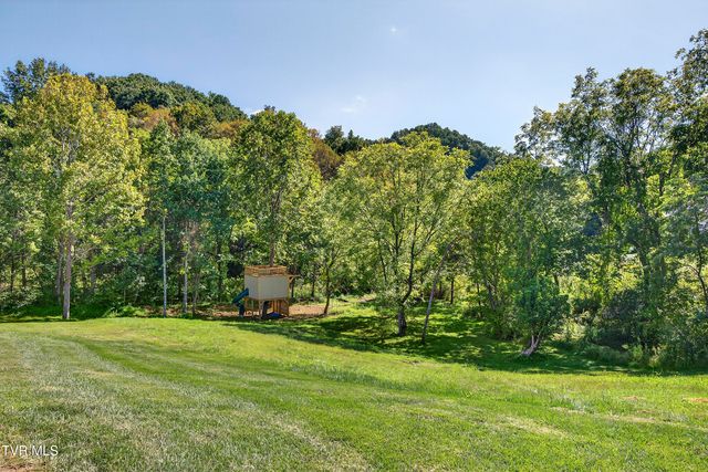 141 Queensgate, Bristol, TN 37620