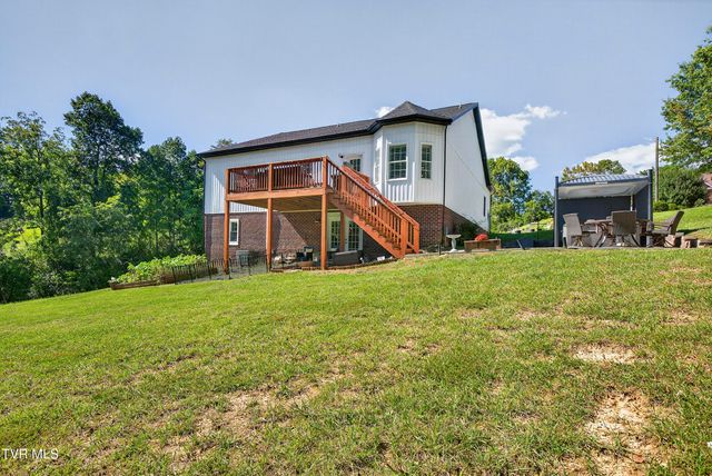 141 Queensgate, Bristol, TN 37620