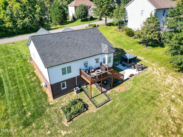 141 Queensgate, Bristol, TN 37620