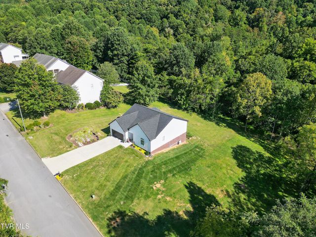 141 Queensgate, Bristol, TN 37620