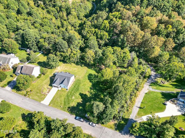 141 Queensgate, Bristol, TN 37620