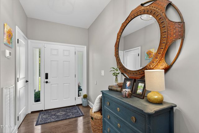 141 Queensgate, Bristol, TN 37620