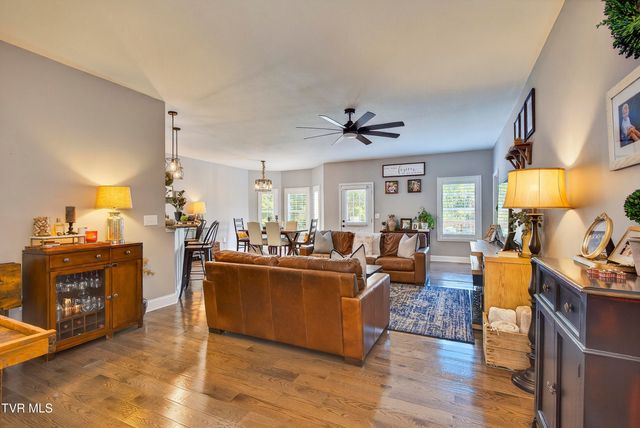 141 Queensgate, Bristol, TN 37620