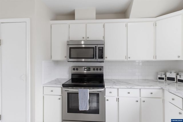 395 22nd St SE, Salem, OR 97301