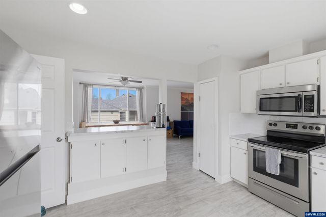 395 22nd St SE, Salem, OR 97301