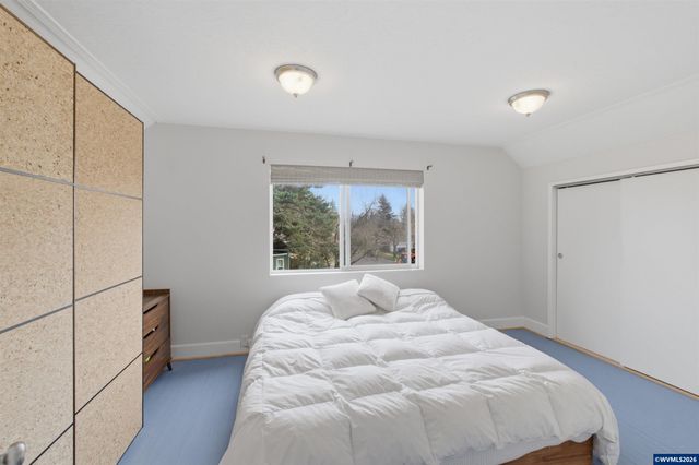 395 22nd St SE, Salem, OR 97301