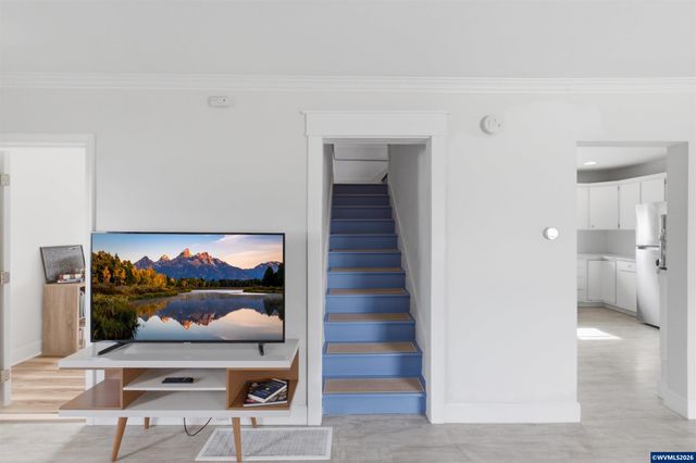 395 22nd St SE, Salem, OR 97301