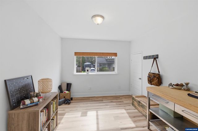 395 22nd St SE, Salem, OR 97301