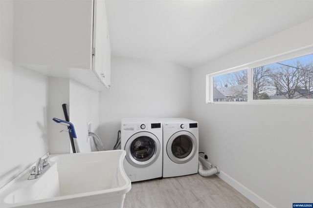 395 22nd St SE, Salem, OR 97301