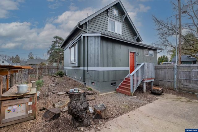 395 22nd St SE, Salem, OR 97301