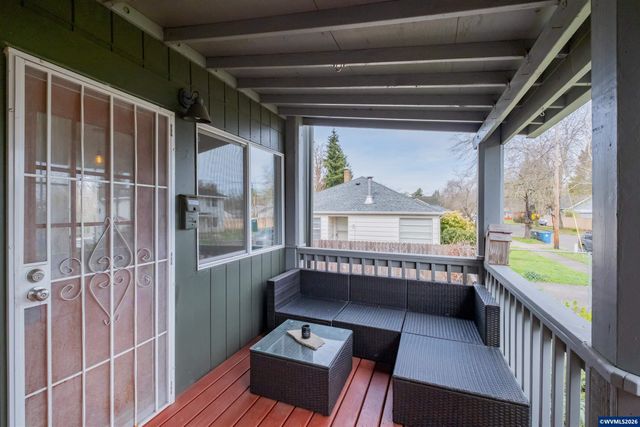 395 22nd St SE, Salem, OR 97301