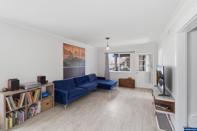 395 22nd St SE, Salem, OR 97301