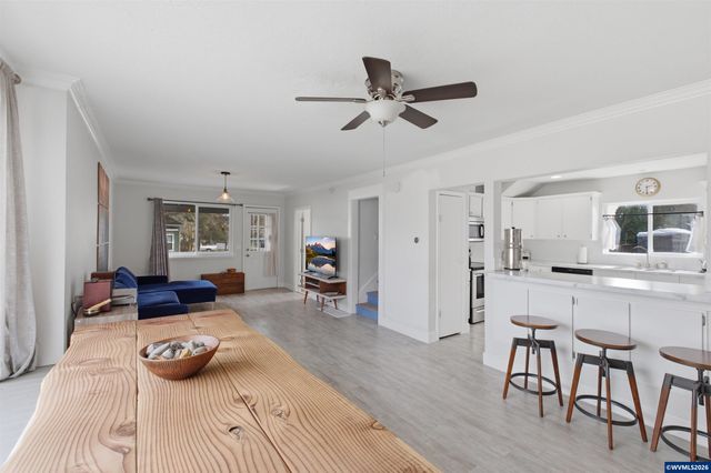 395 22nd St SE, Salem, OR 97301