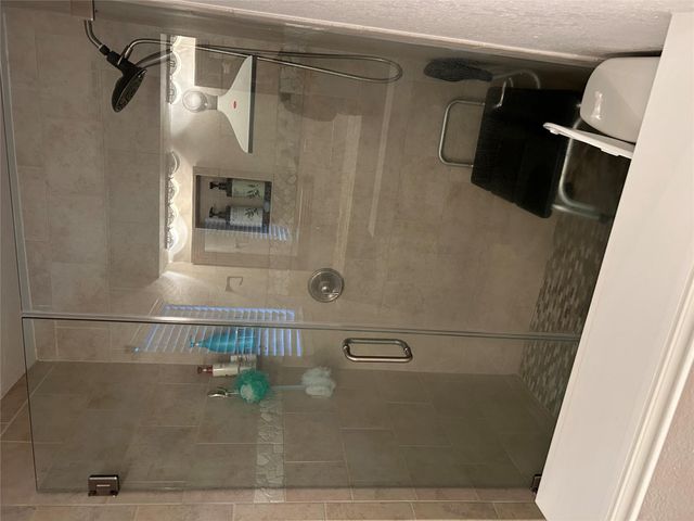 306 Isles End Road, Tiki Island, TX 77554