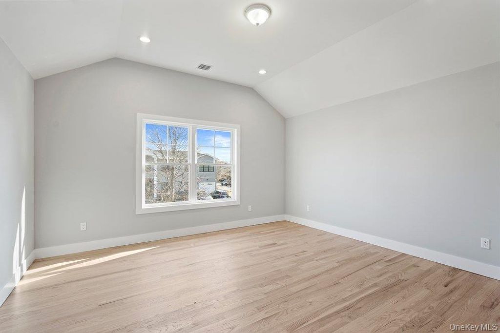 45 Bond Lane, Hicksville, NY 11801 — photo 5
