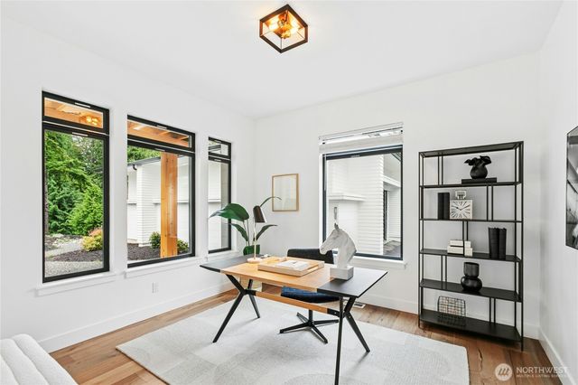 2115 Squak Mountain Loop SW, Issaquah, WA 98027