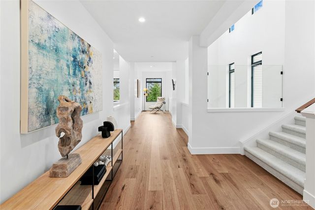 2115 Squak Mountain Loop SW, Issaquah, WA 98027