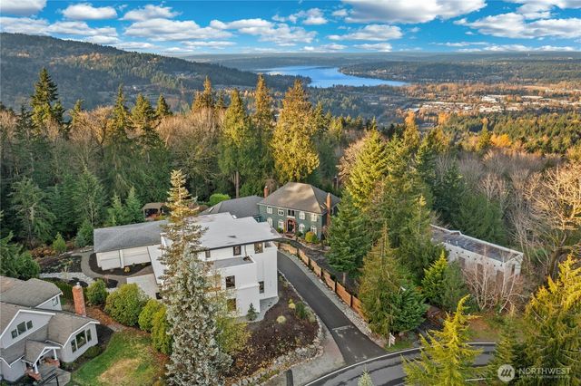 2115 Squak Mountain Loop SW, Issaquah, WA 98027