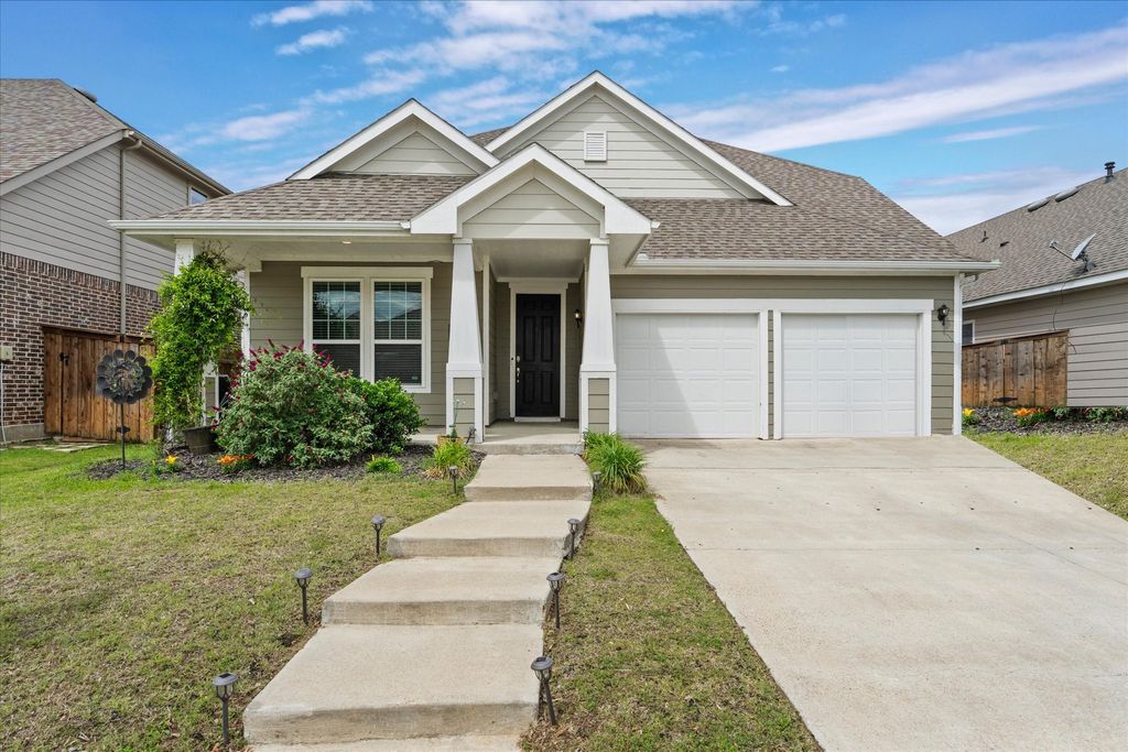 2134 Mossbrook Drive, Royse City, TX 75189