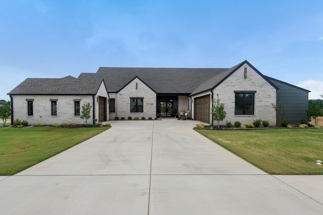2702 Stonecrest Drive, Sherman, TX 75092