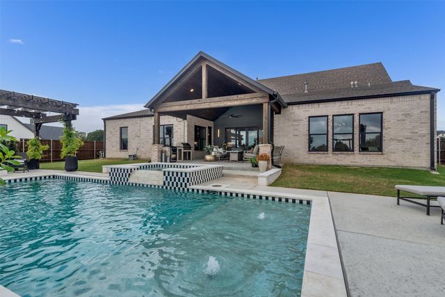 2702 Stonecrest Drive, Sherman, TX 75092