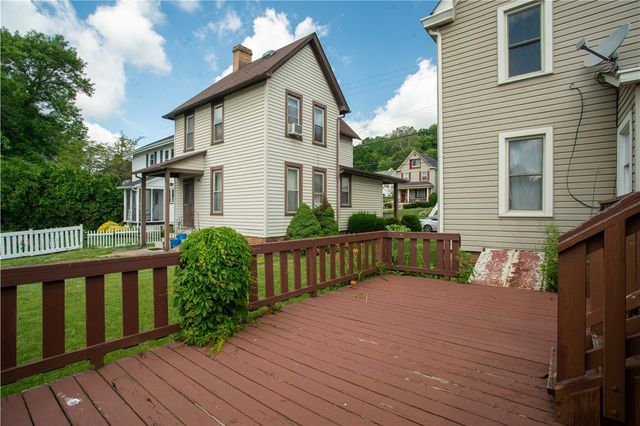 375 5th Street, Beaver, PA 15009