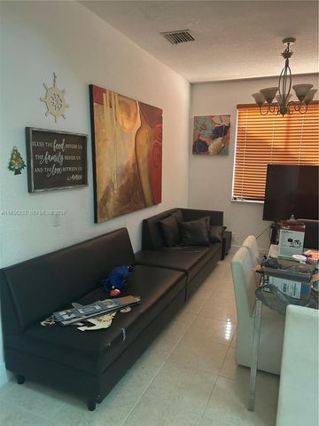 948 NW Phoenix Way, Weston, FL 33327