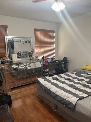 948 NW Phoenix Way, Weston, FL 33327