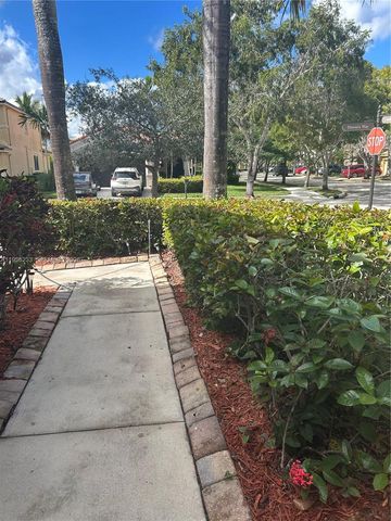 948 NW Phoenix Way, Weston, FL 33327