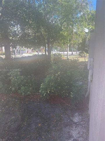 948 NW Phoenix Way, Weston, FL 33327