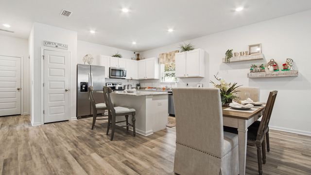 195 Sweetclover Street, Freeport, FL 32439