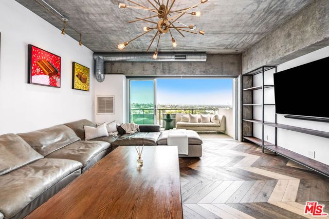 1155 N La Cienega Boulevard 706, West Hollywood, CA 90069