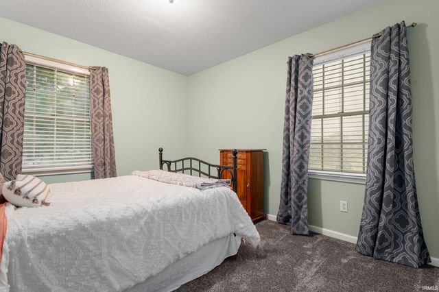18991 Meadowflower Drive, New Paris, IN 46553
