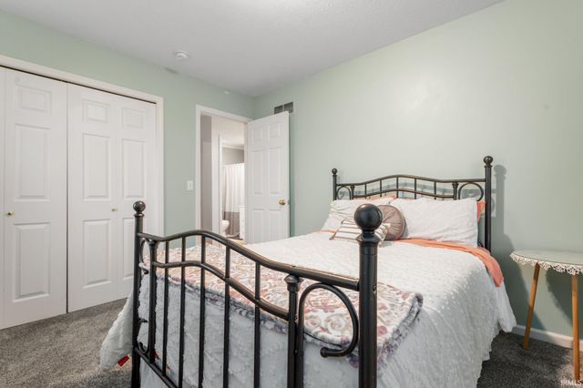 18991 Meadowflower Drive, New Paris, IN 46553