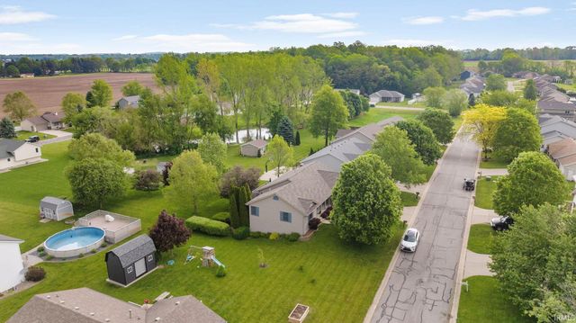 18991 Meadowflower Drive, New Paris, IN 46553