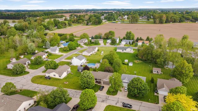 18991 Meadowflower Drive, New Paris, IN 46553