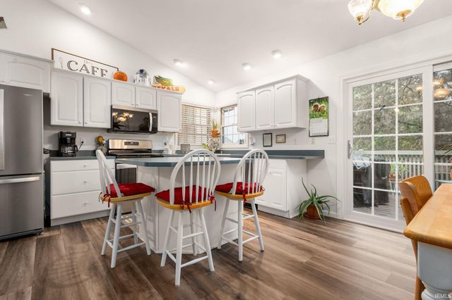 18991 Meadowflower Drive, New Paris, IN 46553