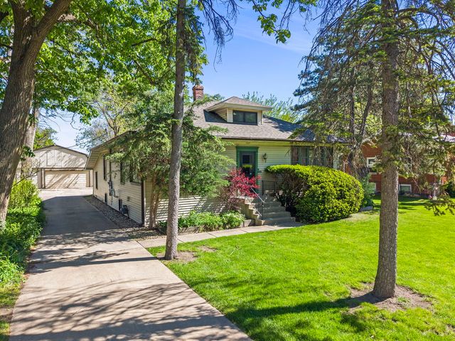1924 Pine Road, Homewood, IL 60430