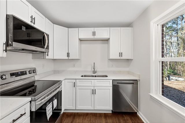 2522 Frost Drive SW, Marietta, GA 30008